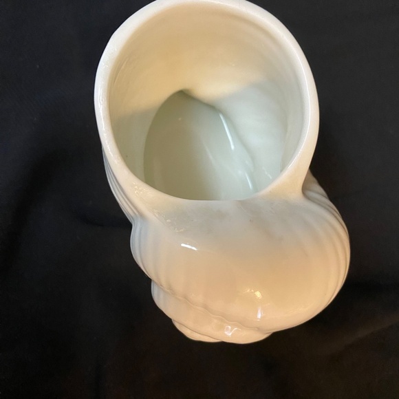 #1A Sea Shell shaped trinket bowl ceramic - Picture 4 of 7